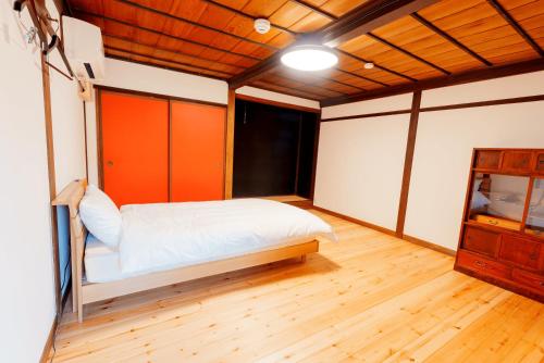 つるのこ縁屋