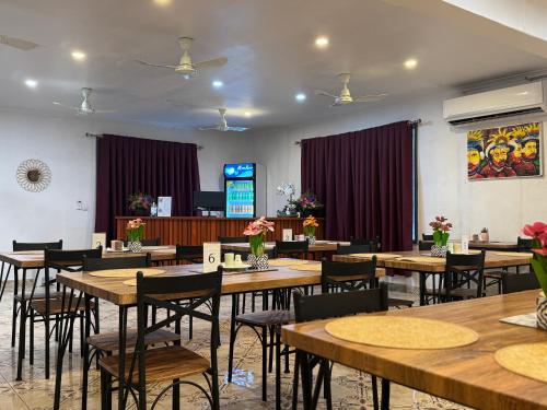 ห้องอาหาร, Motel Ever Rest near สนามบินนานาชาติแจ็คสัน