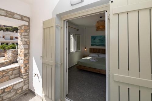 Delfinaki Boutique Apartments Lionas beach ,Naxos in ลอส