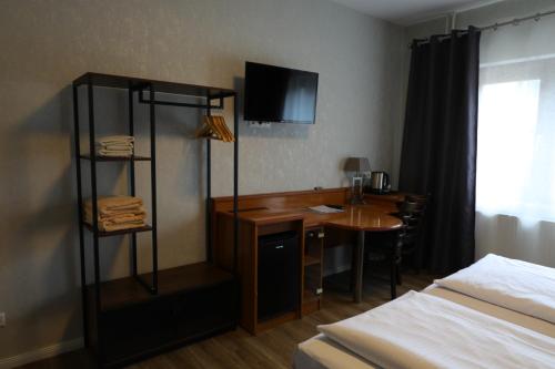 room detail thumbnail 1