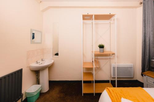 In the Heart of the Old Town Apartment, Edinburgh (photo 8)