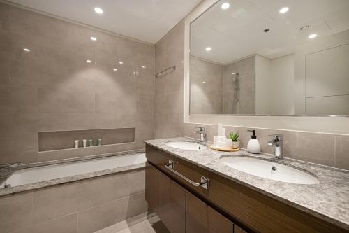 Trendy 2BR Apartment near Burj Khalifa, Downtown Dubai, Dubai (foto 7)