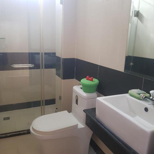 Double Room image 3