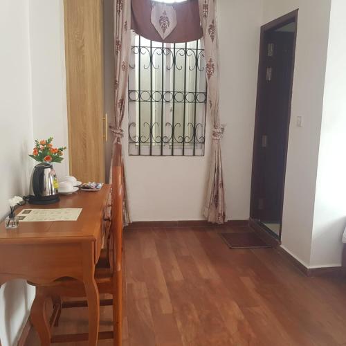 Double Room image 7