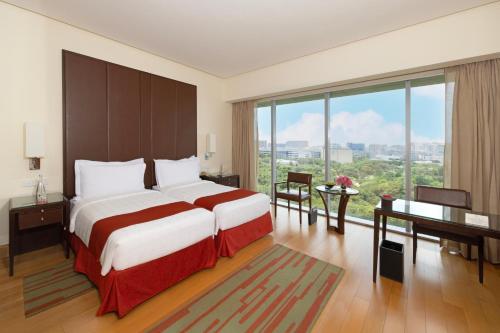 room detail thumbnail 1