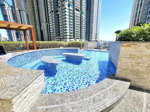 Spacious 1-BR close to Barasti Beach and Marina Walk, Dubai (photo 5)