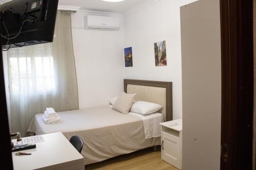 habitación o dormitorio acogedor, buena conexion, Sevilla (Foto 10)