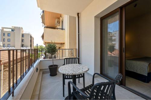 Achinos - Kalamata Mediterranean Suites in Kalamata