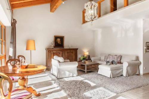 The Alpine Apartment - image 11
