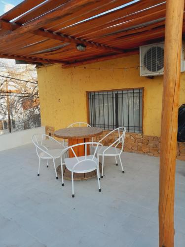 One-Bedroom Apartment image 3