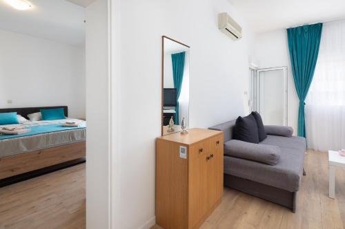 One-Bedroom Apartment with Balcony image 8
