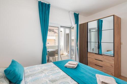 One-Bedroom Apartment with Balcony image 4