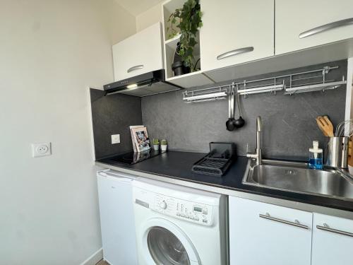 Konyha, Le Refuge Urbain - Comfy studio near Paris and Disneyland in Le Perreux-sur-Marne