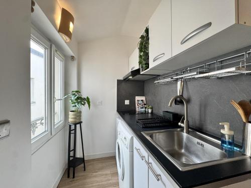 Konyha, Le Refuge Urbain - Comfy studio near Paris and Disneyland in Le Perreux-sur-Marne