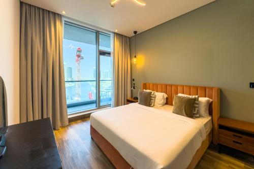 1BR City Escape l Canal & Skyline Views, Дубай (фото 5)