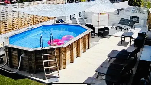 Bungalow avec piscine photo 2