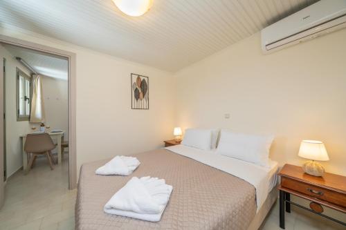 MAKIS VILLAGE-APARTMENTS 4