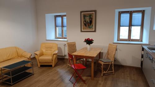 Istaba viesiem, Ferienwohnungen zur POST 1 in Breitenbrunn (Bavaria)