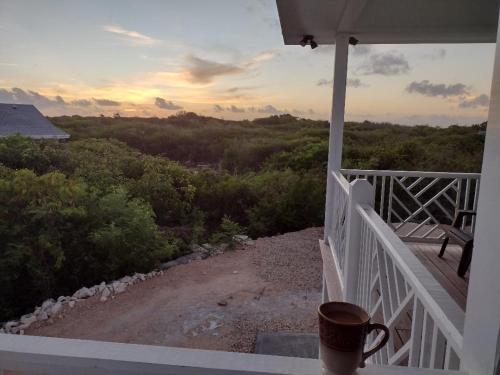 Cabanya Azul on the Hill with view of the Atlantic in Cartwright