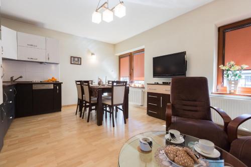 One-Bedroom Apartment image 7