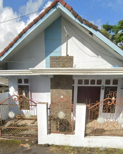 River Cliff villa in Sumbermujur