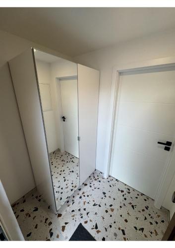 Studio Okruh in โนวี ลิสโคเวซ