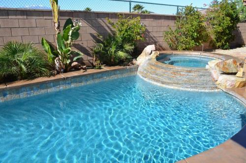 Casa Milan - Saltwater Pool - Mtn Views - La Quinta Home in La Quinta, USA