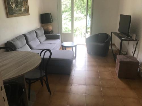 appartement Rez de Jardin,Bas de villa in Maure