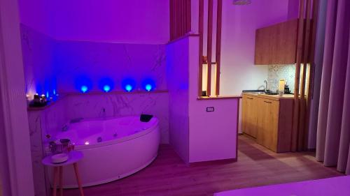 Bañera de hidromasaje, Suite 6 in Brindisi