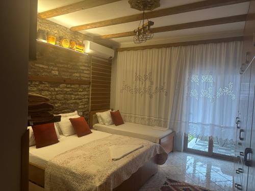 1 double bed