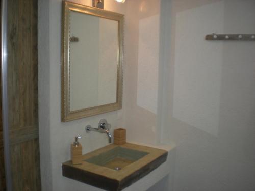 Manolis' House - image 2