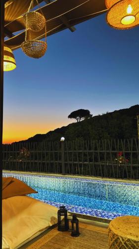 Ambiente nas Imediações, Grey Escape Apartments in Hraiche