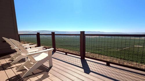 Altan/terrasse, Lone Point Cellars in Hartline