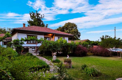 Babinata Kashta-Srebarna