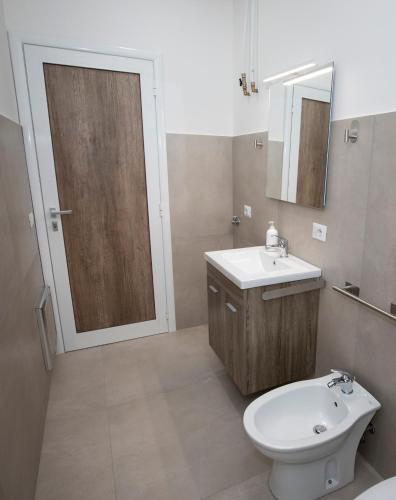 Pace rurale con stile, 3 camere 2 bagni in เปียซซา อาเมรินา