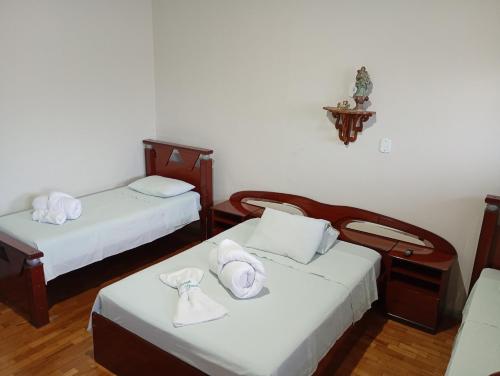 1 double bed, 3 twin beds