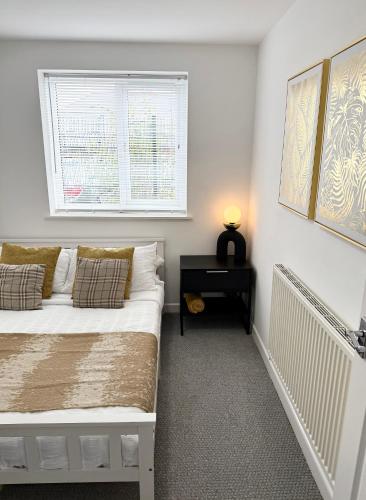 Stylish 1BR Flat in Central Newport