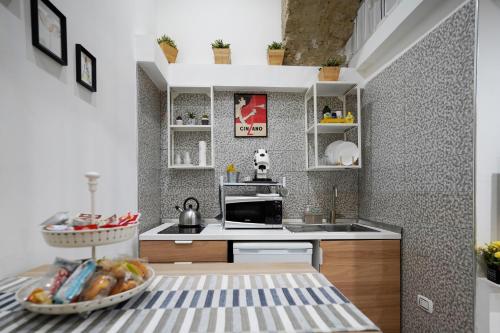 GIANNI'S HOME Spaccanapoli - Tap to explore photos