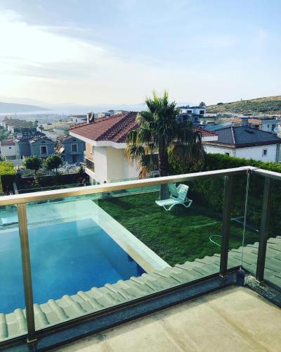 Cesme Alacati Havuzlu Villa in Reisdere