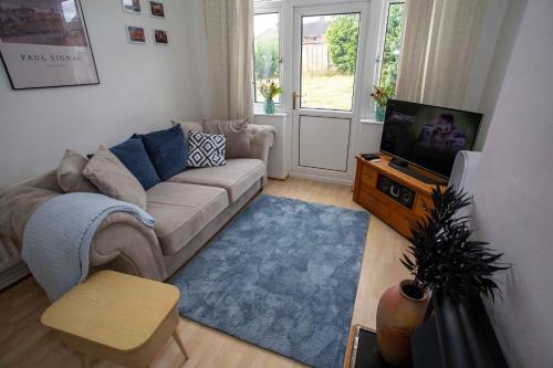 NEC, BHX Cosy 3 Bedroom House with Parking, Birmingham (zdjęcie 7)
