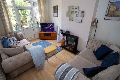 NEC, BHX Cosy 3 Bedroom House with Parking, Birmingham (zdjęcie 6)