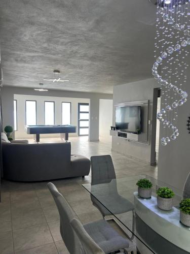 Metro Luxury House in קרולינה