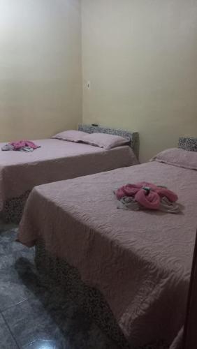 2 double beds