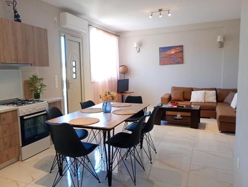 Village House - Κυνοπιάστες