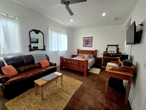 Contemporary Studio Accommodation in Farrell Flat