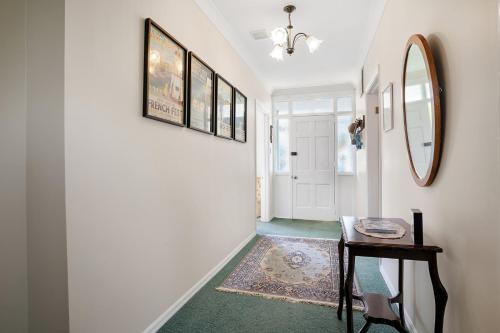 外觀, Le Solterre - Akaroa Holiday Home in 阿卡羅阿