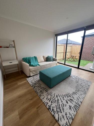 Stay in Rockbank, West Melbourne in Melton South