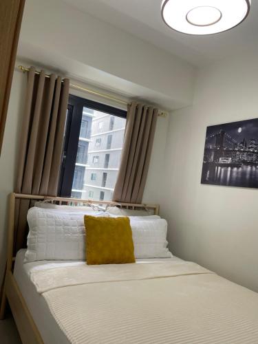 Stylish and Cozy Condo Near Mall of Asia, Manila