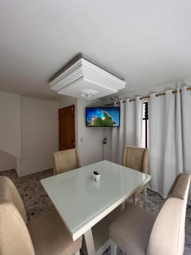 Amplio apartamento Guayabal cerca aeropuerto Olaya Herrera - image 2