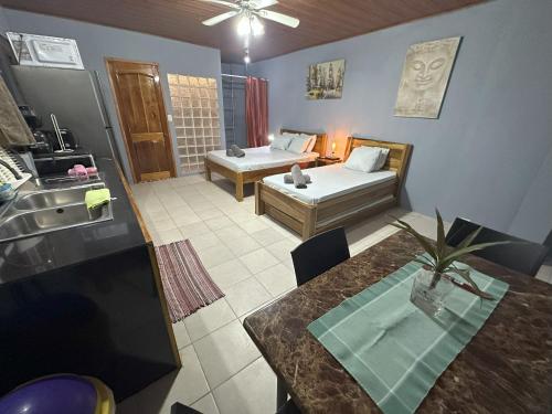 Studio Apartment 3 & AC-2 Pools-Jungle-Beach-WiFi-TV, Cocles (foto 7)